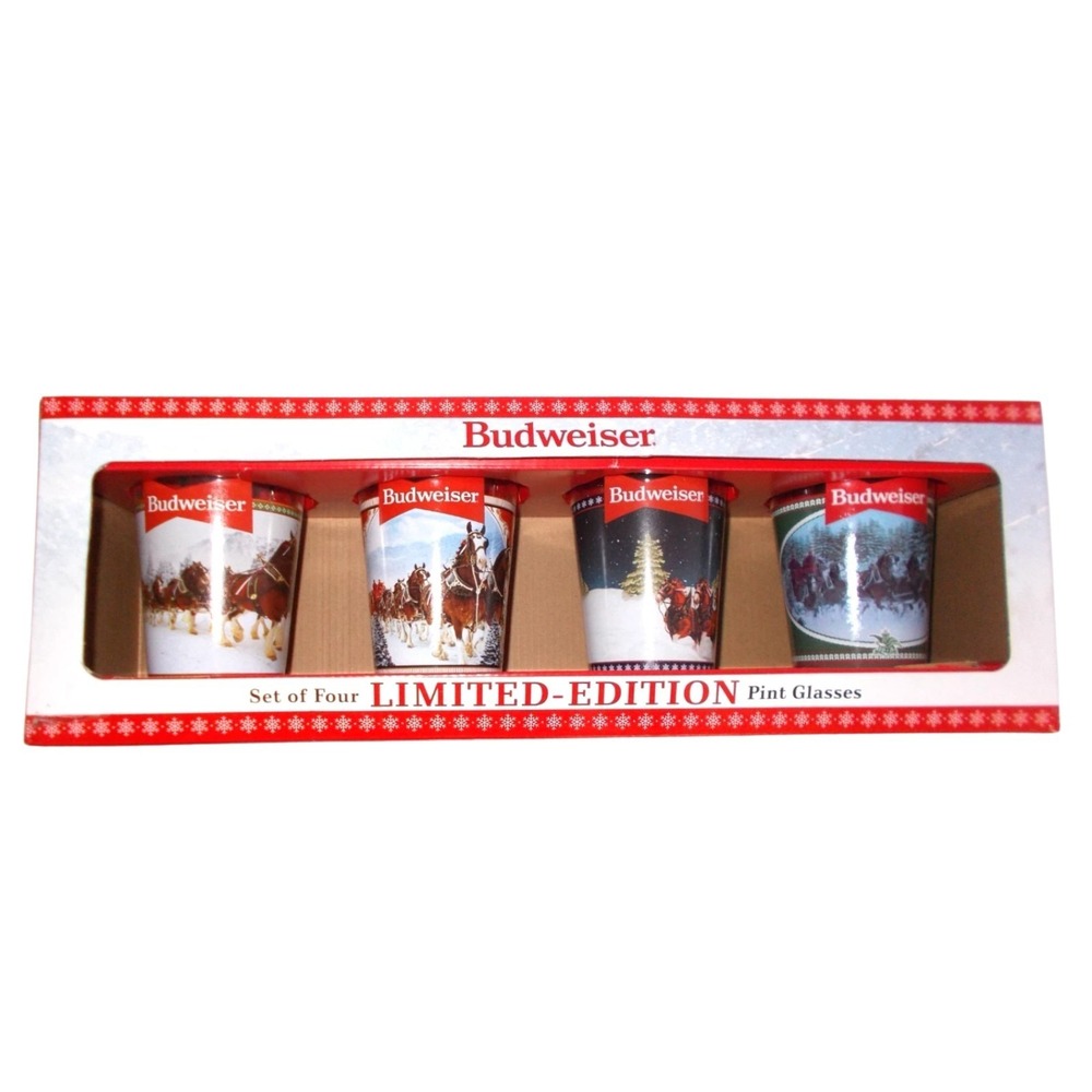 Budweiser Set of 4 Limited Edition Pint Glasses Holiday Christmas Bar Glass